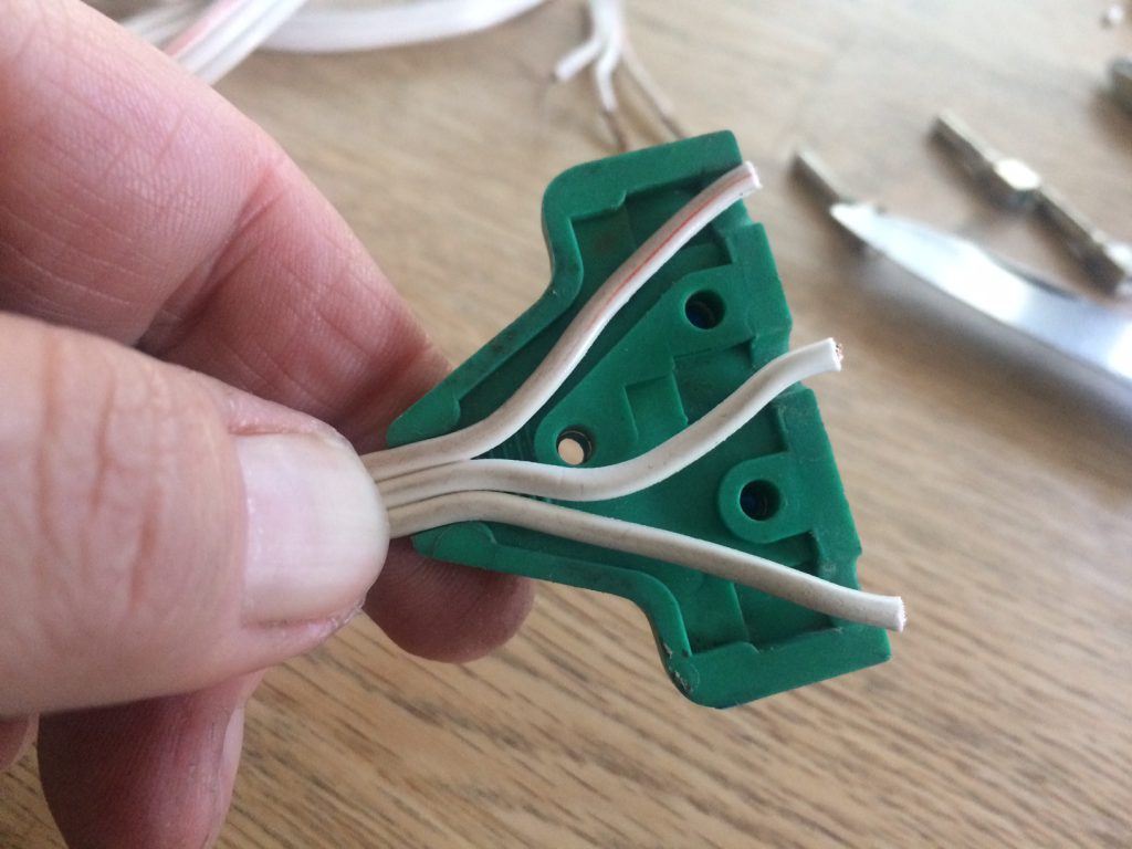 Die Kabel sind auf die richtige Länge gekürzt.